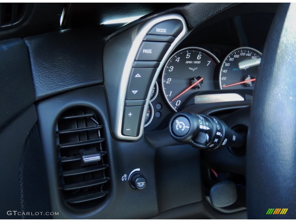 2005 Chevrolet Corvette Coupe Controls Photo #85267221