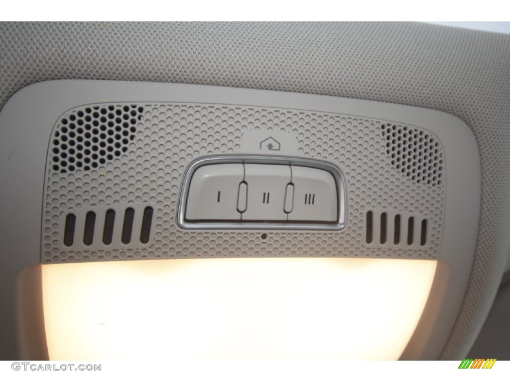 2011 Audi Q5 2.0T quattro Controls Photo #85270424
