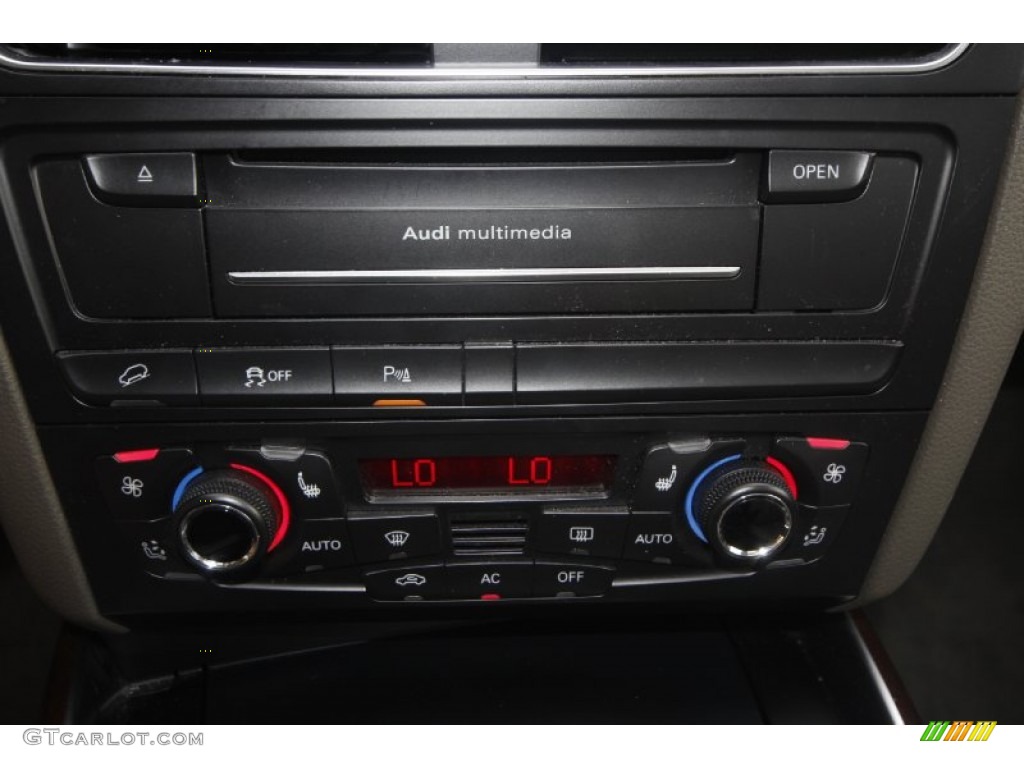 2011 Audi Q5 2.0T quattro Controls Photo #85270622