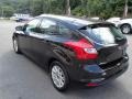 2012 Black Ford Focus SE 5-Door  photo #6