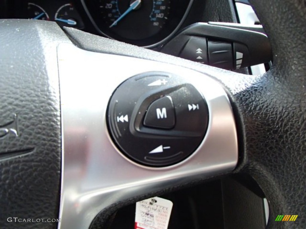 2012 Focus SE 5-Door - Black / Charcoal Black photo #22