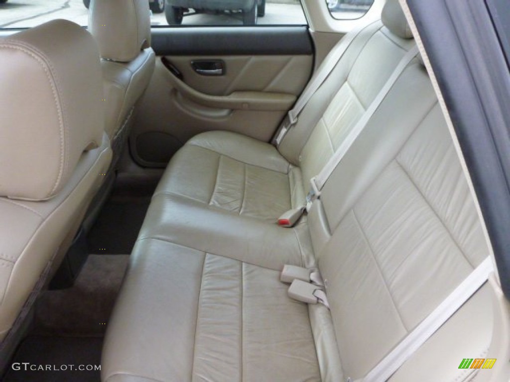 2001 Subaru Outback Limited Sedan Rear Seat Photos