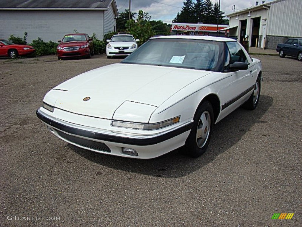 Arctic White 1989 Buick Reatta Coupe Exterior Photo #85276631