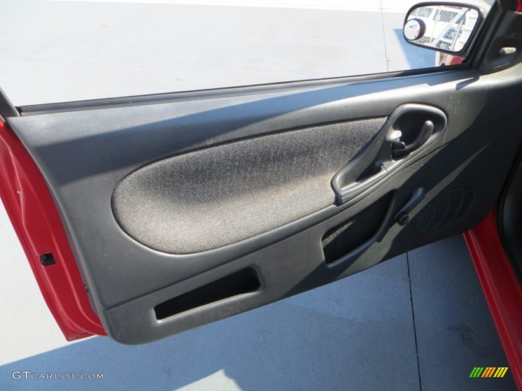 2000 Cavalier Coupe - Cayenne Red Metallic / Medium Gray photo #27