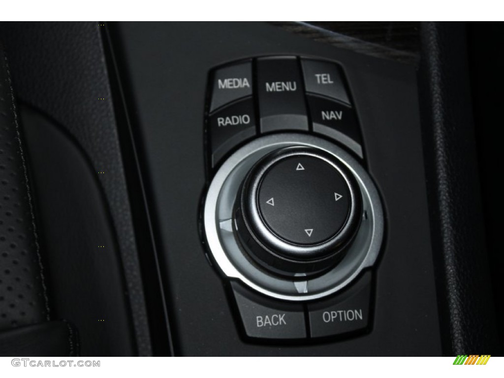 2013 BMW 1 Series 135i Coupe Controls Photo #85278416