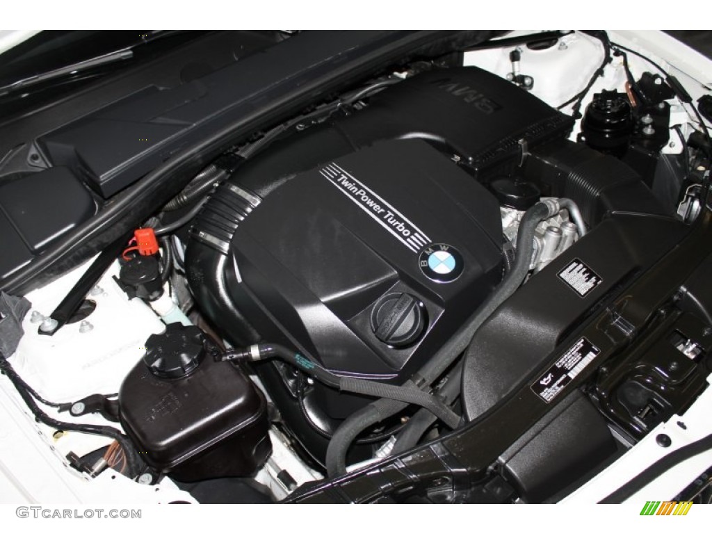 2013 BMW 1 Series 135i Coupe Engine Photos