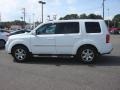 Taffeta White - Pilot Touring 4WD Photo No. 4