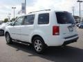 Taffeta White - Pilot Touring 4WD Photo No. 5