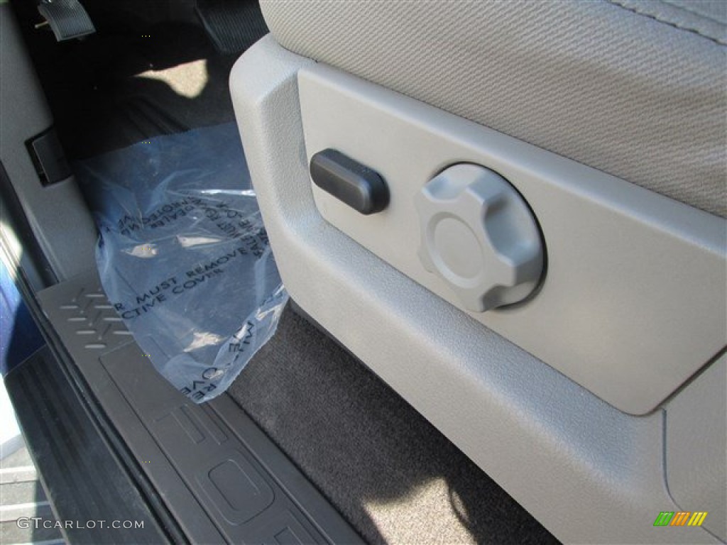 2010 F150 XLT SuperCrew - Dark Blue Pearl Metallic / Medium Stone photo #12