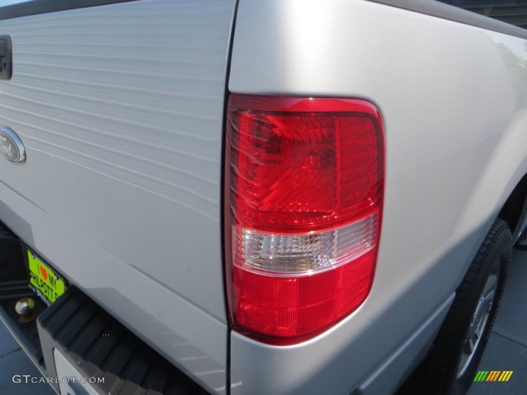 2006 F150 XLT SuperCrew - Silver Metallic / Medium/Dark Flint photo #18