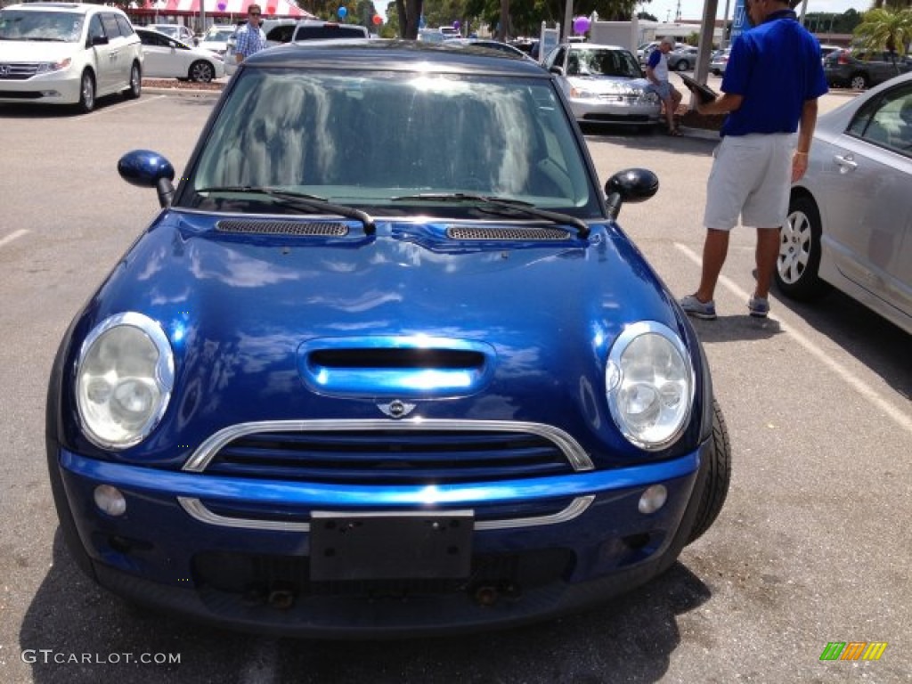 2004 Cooper S Hardtop - Indi Blue Metallic / Lapis Blue/Panther Black photo #6