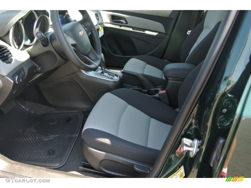 2014 Cruze LS - Rainforest Green Metallic / Jet Black/Medium Titanium photo #7