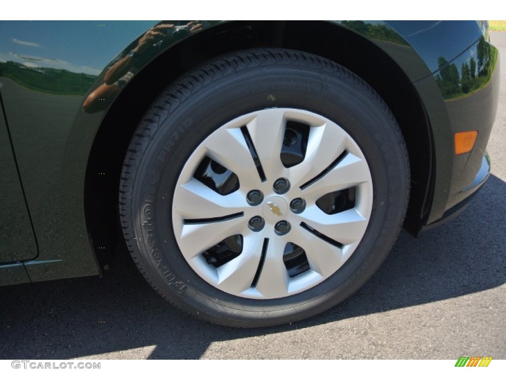 2014 Cruze LS - Rainforest Green Metallic / Jet Black/Medium Titanium photo #15