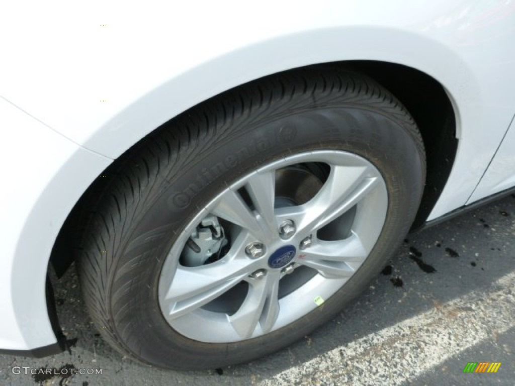 2014 Focus SE Sedan - Oxford White / Medium Light Stone photo #7