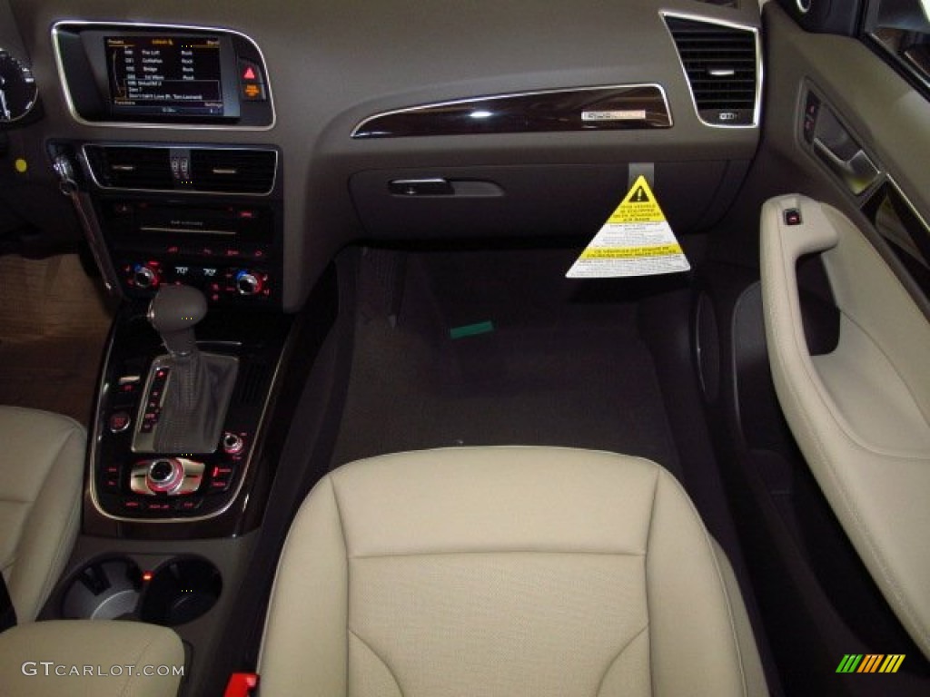 2014 Audi Q5 2.0 TFSI quattro Hybrid Pistachio Beige Dashboard Photo #85294785