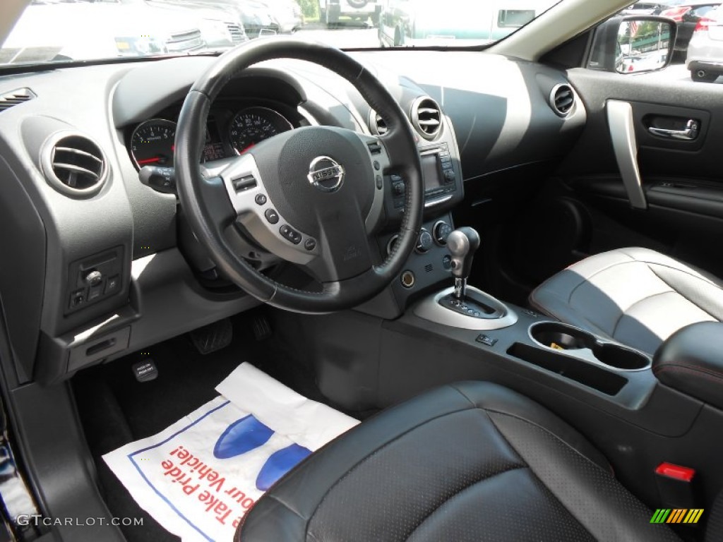2011 Rogue SL AWD - Wicked Black / Black photo #9