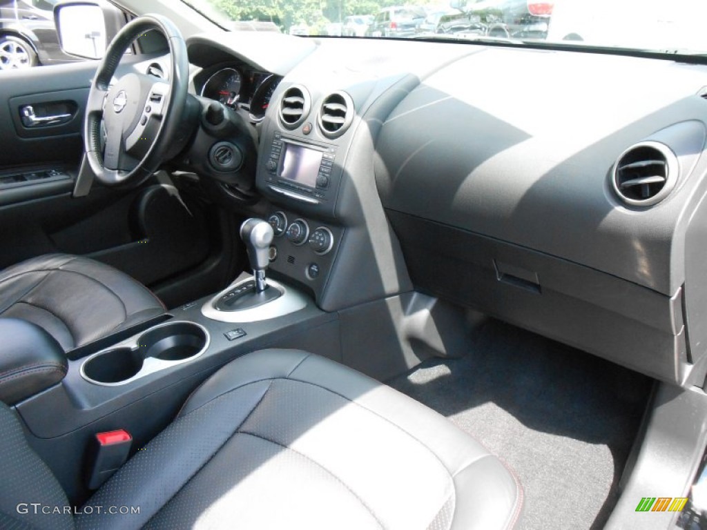 2011 Rogue SL AWD - Wicked Black / Black photo #12