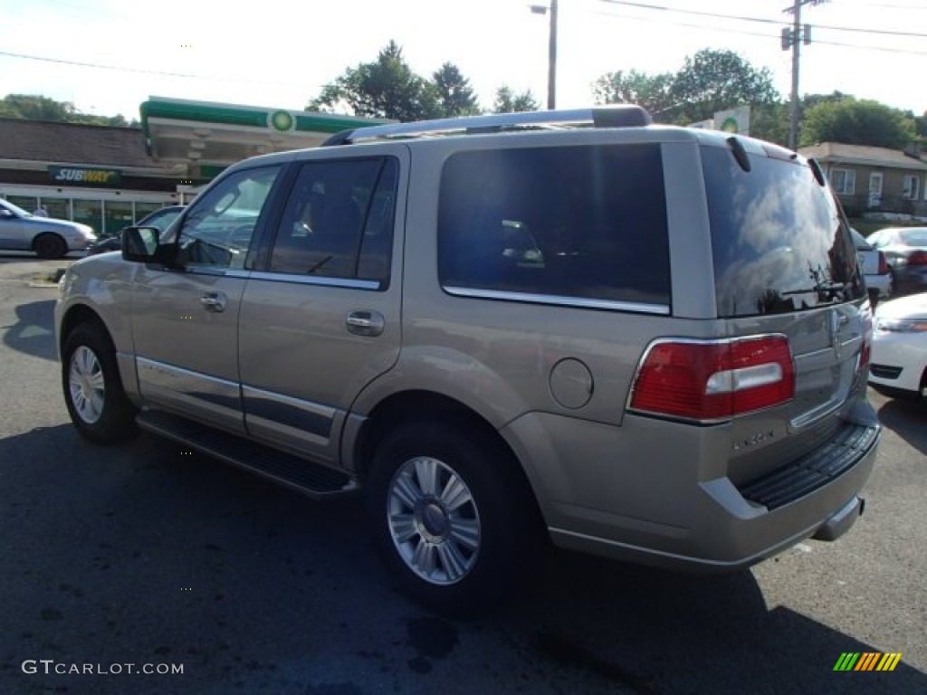 2007 Navigator Luxury 4x4 - Light French Silk Metallic / Camel photo #6