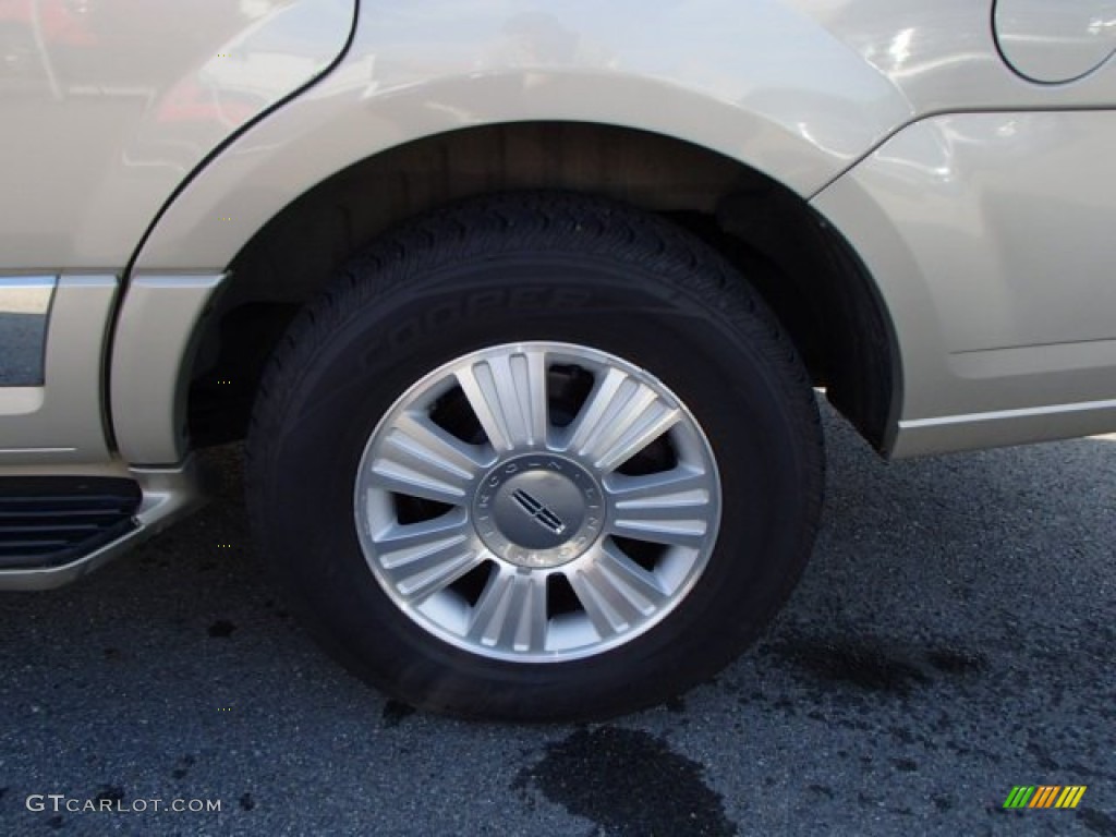 2007 Navigator Luxury 4x4 - Light French Silk Metallic / Camel photo #7