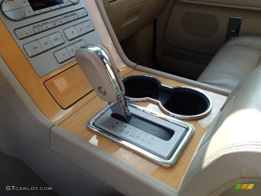 2007 Navigator Luxury 4x4 - Light French Silk Metallic / Camel photo #12