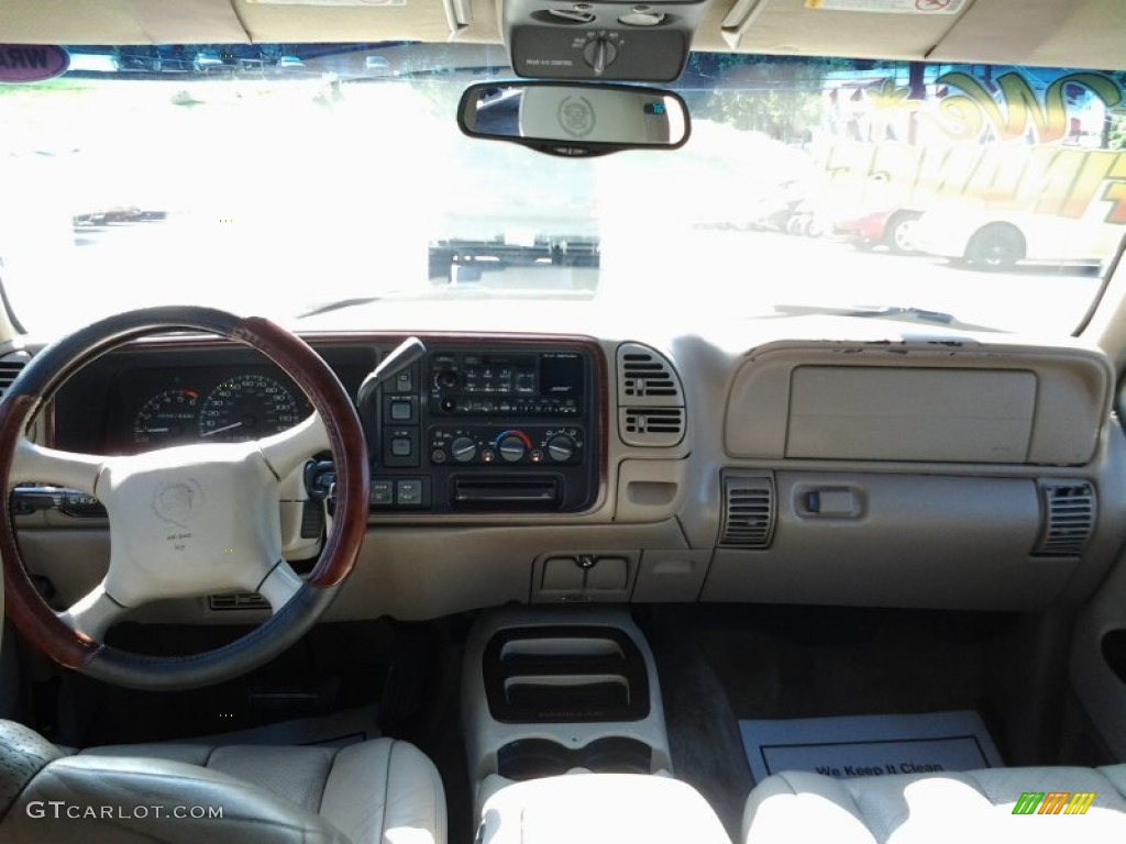 1999 Escalade 4WD - Silver Sand / Neutral photo #12