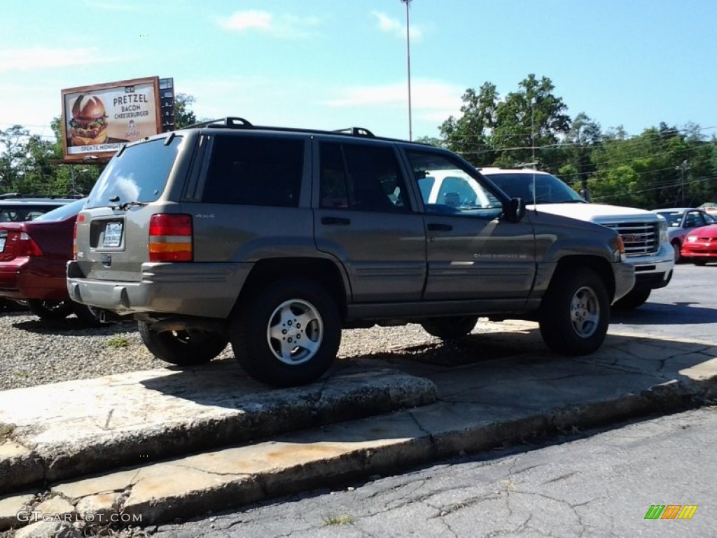 1998 Grand Cherokee Laredo 4x4 - Light Driftwood Satin Glow / Black photo #4