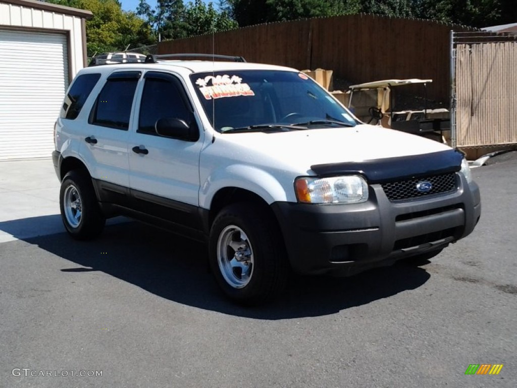 2003 Escape XLS V6 4WD - Oxford White / Medium Dark Pebble photo #2