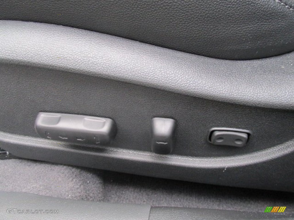 2013 Elantra Limited - Black / Black photo #12