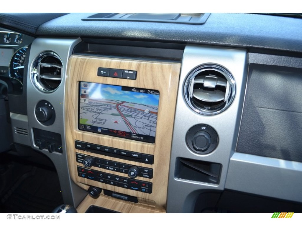 2011 F150 Lariat SuperCrew 4x4 - Ebony Black / Black photo #17