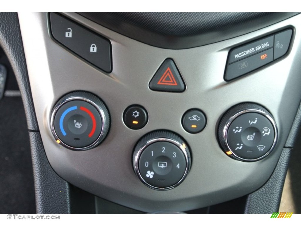 2013 Chevrolet Sonic LTZ Hatch Controls Photo #85311179