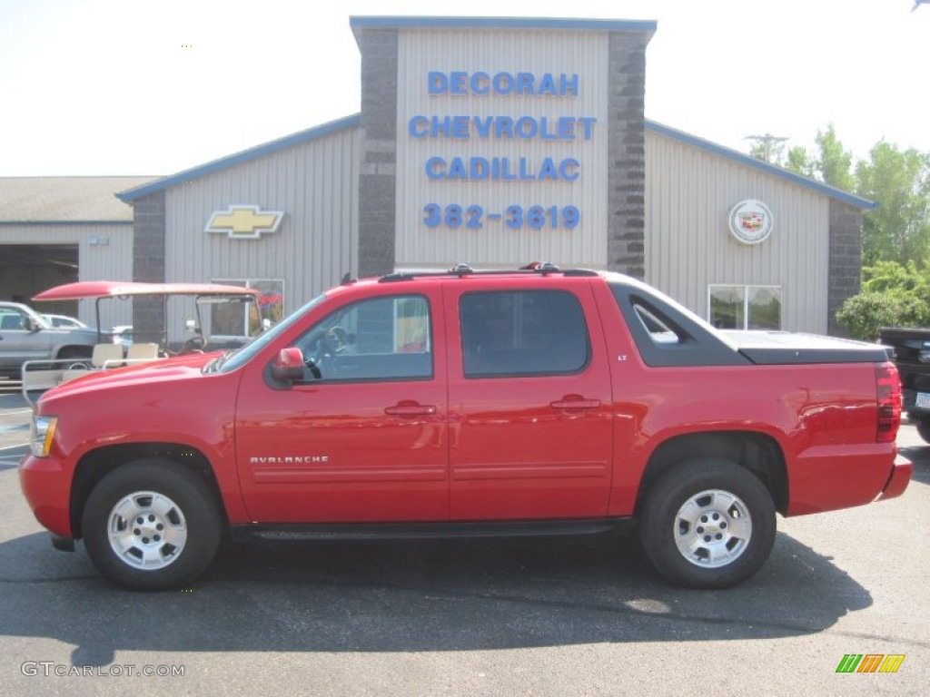 2011 Avalanche LT 4x4 - Victory Red / Ebony photo #1