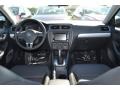 Black - Jetta SE Sedan Photo No. 5