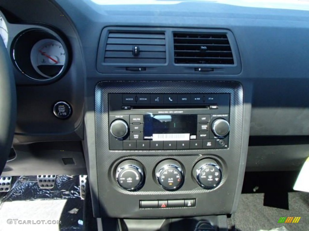 2014 Dodge Challenger R/T Controls Photo #85314061