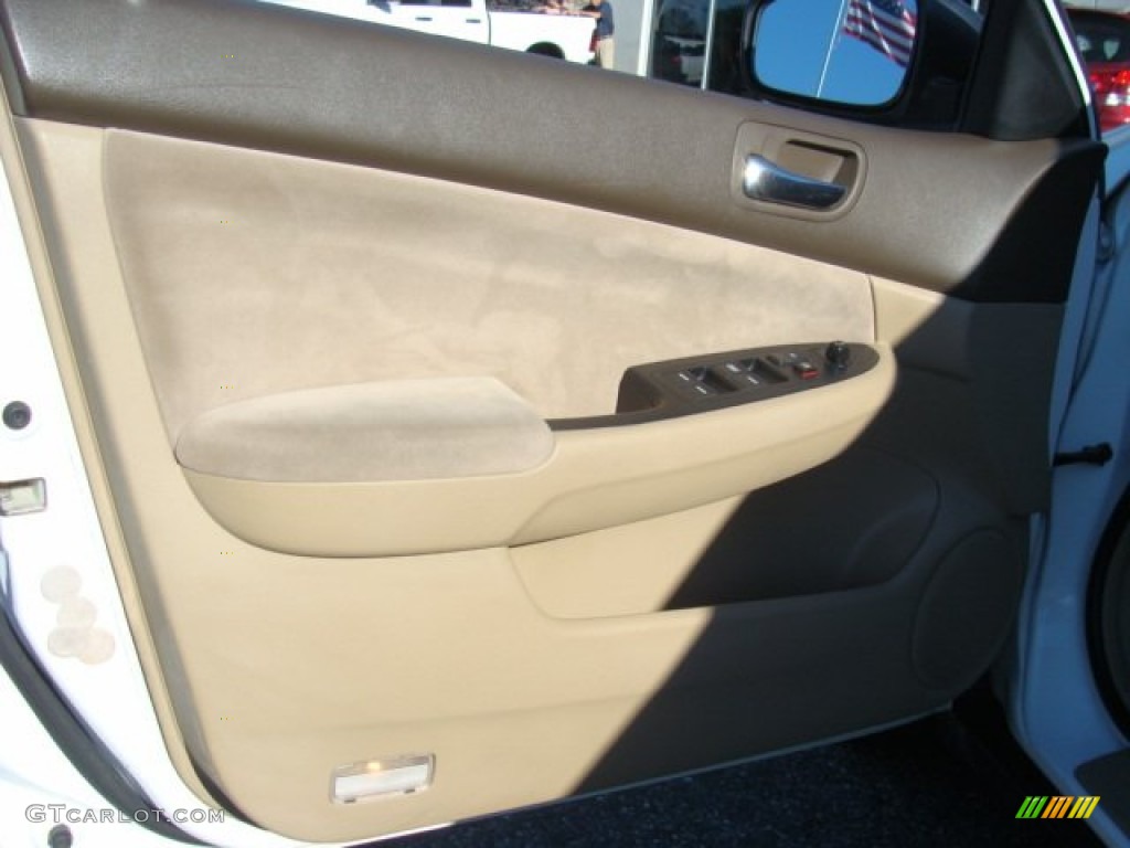 2003 Accord LX Sedan - Taffeta White / Ivory photo #8
