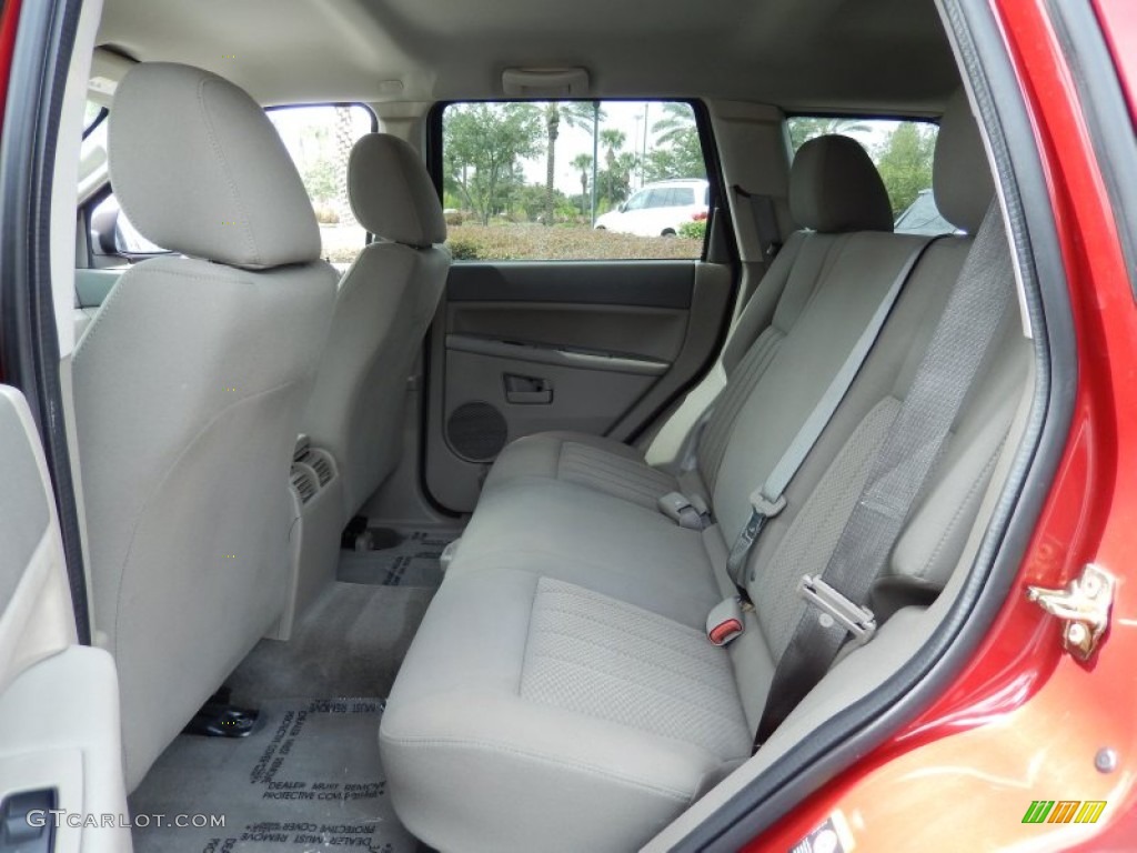 2005 Jeep Grand Cherokee Laredo Rear Seat Photos