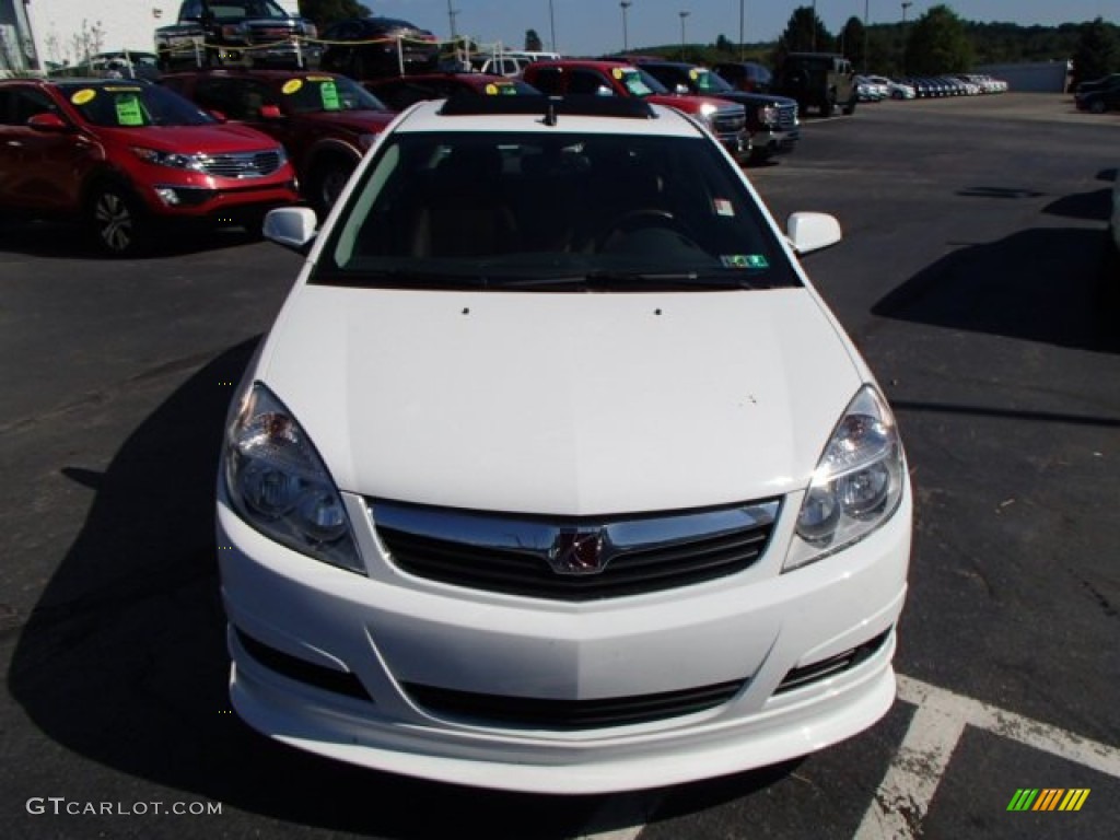 2009 Aura XR V6 - Polar White / Morocco Brown photo #2