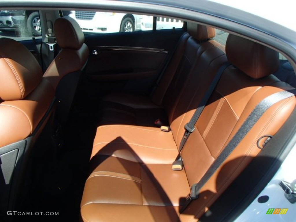 2009 Aura XR V6 - Polar White / Morocco Brown photo #11