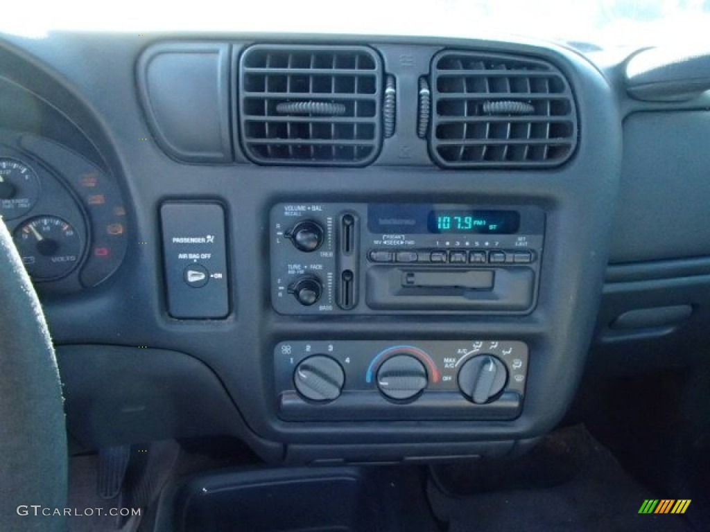 1998 S10 LS Regular Cab - Pewter Metallic / Graphite photo #11