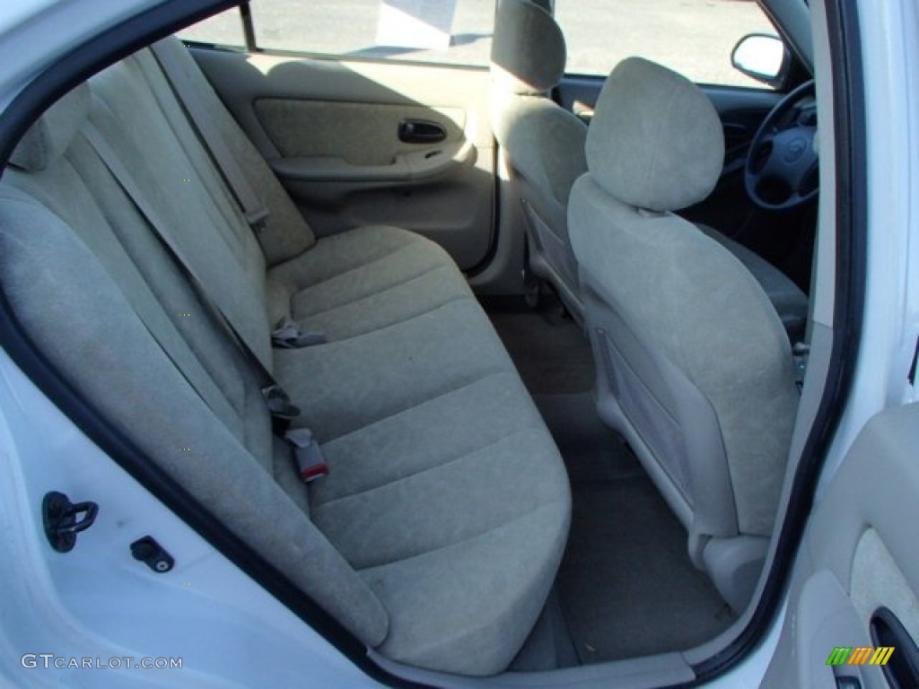 2003 Hyundai Elantra GLS Sedan Rear Seat Photo #85325057