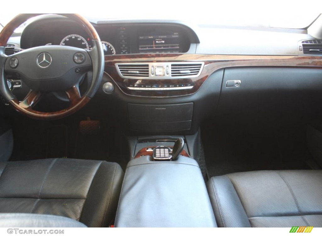 2007 S 550 Sedan - Andorite Grey Metallic / Black photo #42