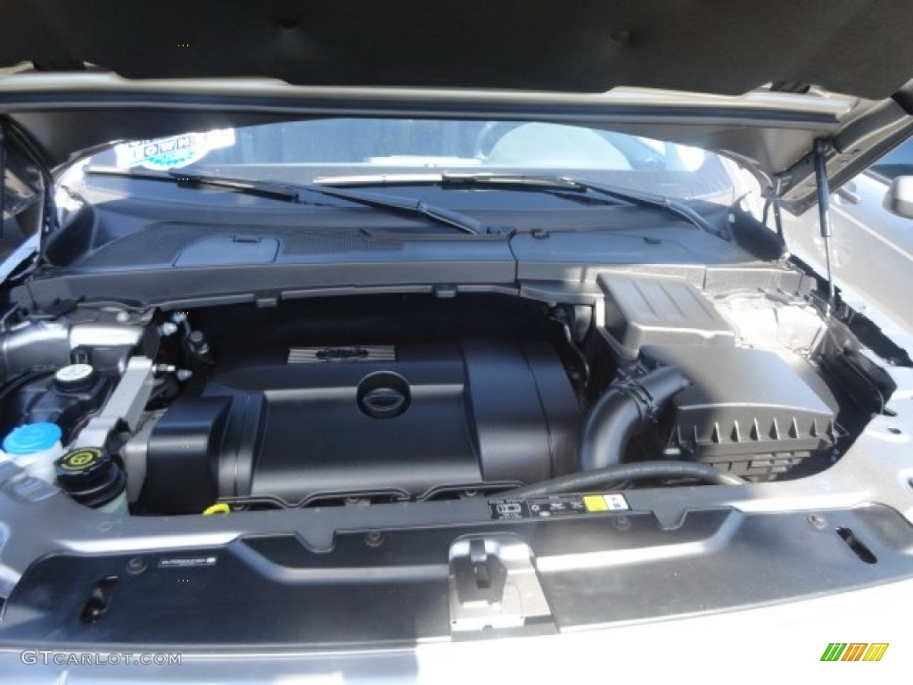 2010 Land Rover LR2 HSE Engine Photos