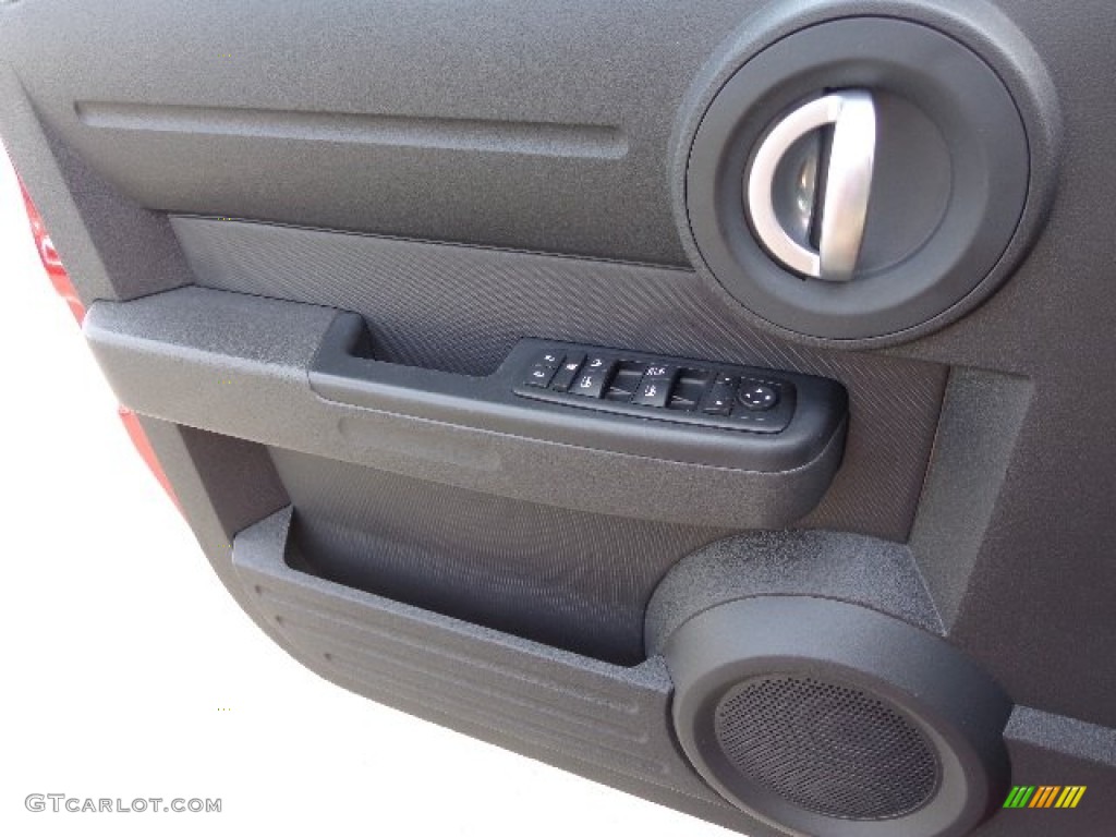 2011 Nitro Heat - Redline 2-Coat Pearl / Dark Slate Gray photo #6