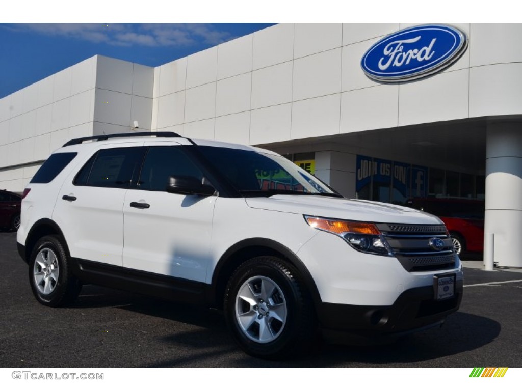 2014 Explorer FWD - Oxford White / Medium Light Stone photo #1