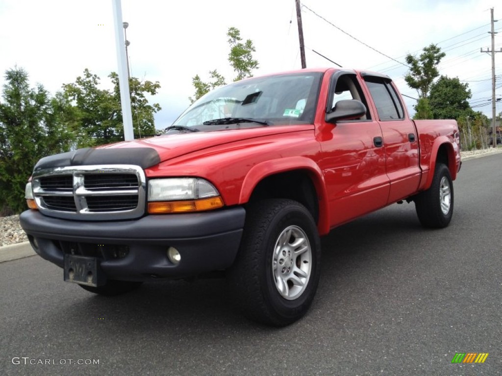 2004 Dakota SXT Quad Cab 4x4 - Flame Red / Dark Slate Gray photo #1