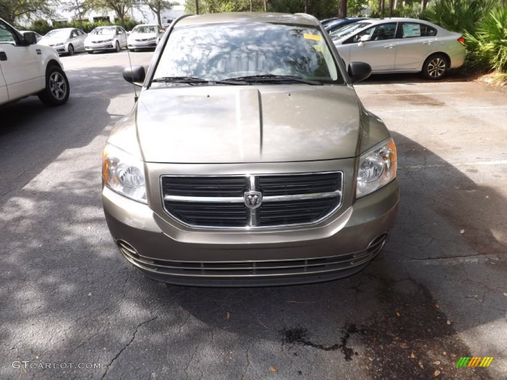 2008 Caliber SXT - Light Khaki Metallic / Pastel Pebble Beige photo #2