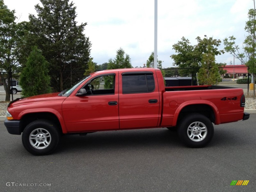 2004 Dakota SXT Quad Cab 4x4 - Flame Red / Dark Slate Gray photo #4