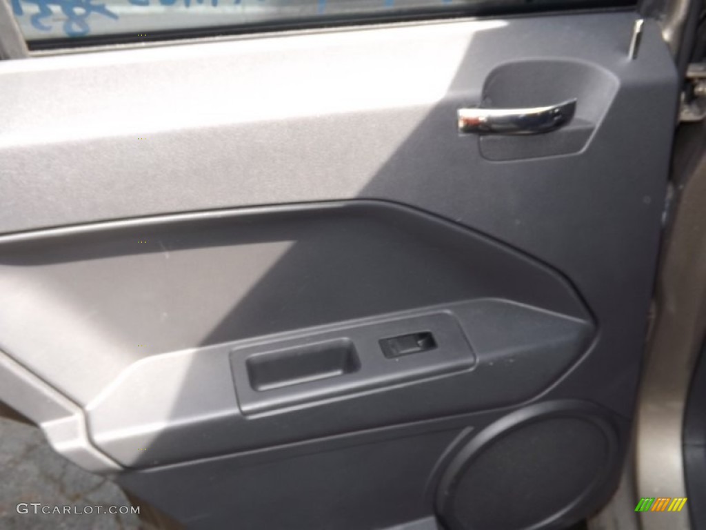 2008 Caliber SXT - Light Khaki Metallic / Pastel Pebble Beige photo #20