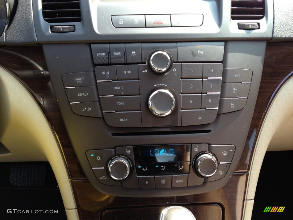 2011 Buick Regal CXL Turbo Controls Photo #85340438