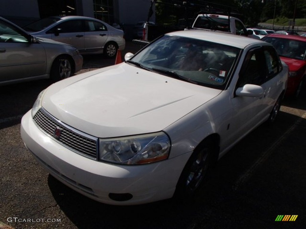2005 L Series L300 Sedan - Cream White / Grey photo #3