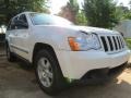 Stone White - Grand Cherokee Laredo Photo No. 4
